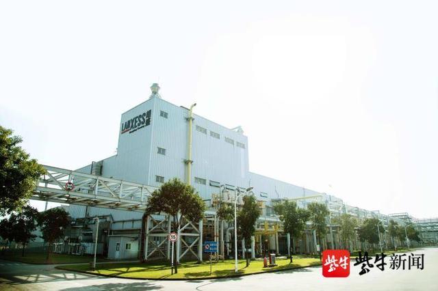 绿色变革 国际化学品巨头南通投产水性涂料生产线，引领汽车内饰环保新潮流
